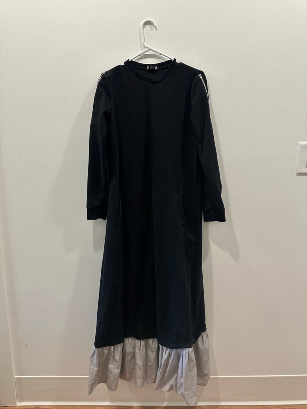 Basic Love Women's Black Solid Crew Neck Ruffle Midi Dress size 38